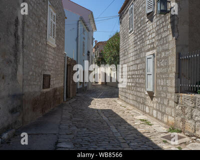 Allée couverte de osor sur l'île de Cres en Croatie Banque D'Images