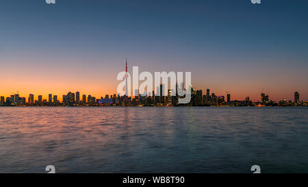 Toronto City skyline at sunset Banque D'Images