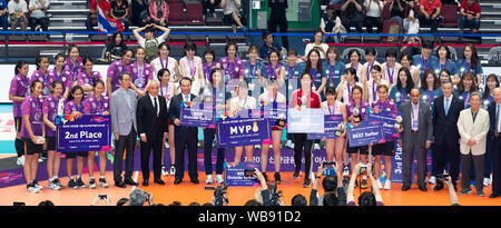 Séoul, Corée du Sud. Août 25, 2019. Le Japon (C) célébrer au cours de la cérémonie après le match final contre la Thaïlande à l'Asie 2019 SR. Championnat féminin de volleyball à Séoul, Corée du Sud, le 25 août 2019. Credit : Lee Sangho/Xinhua/Alamy Live News Banque D'Images