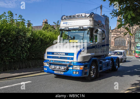 X568WCN Scania T-Cab semi truck cab à l'Ormskirk Motorfest dans le Lancashire, Royaume-Uni Banque D'Images