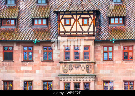 Vieux bâtiment vue rapprochée à Nuremberg, Allemagne Banque D'Images