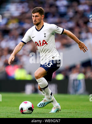 Tottenham Hotspur's Ben Davies en action au cours de la Premier League match à Tottenham Hotspur Stadium, Londres. Banque D'Images