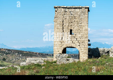 Porte de ville en ruines dans la ville ancienne Silyon comporte à Antalya province de la Turquie. Banque D'Images