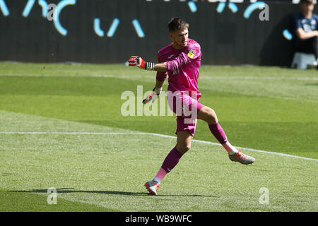 Swansea, Royaume-Uni. Août 25, 2019. Freddie Woodman, le gardien de la ville de Swansea en action. Match de championnat Skybet EFL, Swansea City v Birmingham City au Liberty Stadium de Swansea, Pays de Galles du Sud le dimanche 25 août 2019. Cette image ne peut être utilisé qu'à des fins rédactionnelles. Usage éditorial uniquement, licence requise pour un usage commercial. Aucune utilisation de pari, de jeux ou d'un seul club/ligue/dvd publications. Photos par Andrew Andrew/Verger Verger la photographie de sport/Alamy live news Crédit : Andrew Orchard la photographie de sport/Alamy Live News Banque D'Images