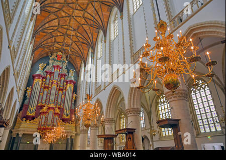 Haarlem, Pays-Bas - 30 avril 2019 - l'intérieur de l'Église Saint-bavon dans la ville néerlandaise de Haarlem, aux Pays-Bas. Banque D'Images