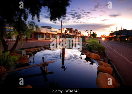 Scène de rue à Winton (initialement nommé Pelican Point d'eau), Queensland, Australie Banque D'Images