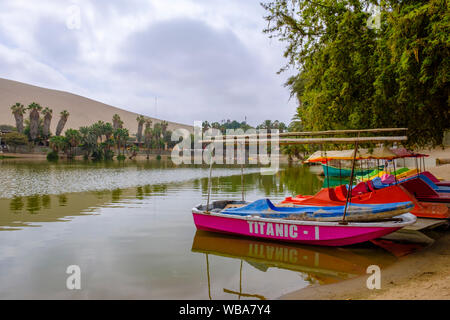 Oasis Huacachina, Ica, Pérou Banque D'Images