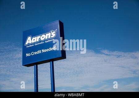 Un logo affiche à l'extérieur d'un Aaron's, Inc., store de Elyria, Ohio le 11 août 2019. Banque D'Images