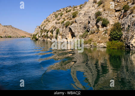 Savasan Village, situé dans la région de Halfeti à Sanliurfa, est sous les eaux du barrage de Birecik. Ce village construit en face de l'Euphrate avant qu'il ait été Banque D'Images