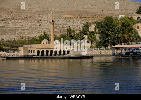 Savasan Village, situé dans la région de Halfeti à Sanliurfa, est sous les eaux du barrage de Birecik. Ce village construit en face de l'Euphrate avant qu'il ait été Banque D'Images