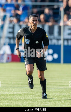 Zwolle, Pays-Bas. Août 25, 2019. ZWOLLE, 25-08-2019, MAC3park, stade de l'Eredivisie néerlandaise, saison 2019-2020, arbitre Serdar Gozubuyuk pendant le match PEC Zwolle - Sparta Rotterdam : Crédit Photos Pro/Alamy Live News Banque D'Images