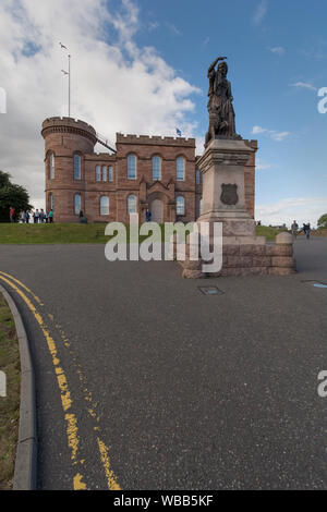 Sculpture à Flora Macdonald. Le château d'Inverness (Chambre des Sheriff Court). Construit en 1836 par l'architecte William Burn. Inverness. Highlands. L'Ecosse Banque D'Images