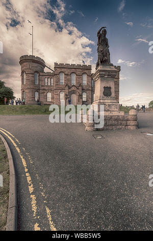 Sculpture à Flora Macdonald. Le château d'Inverness (Chambre des Sheriff Court). Construit en 1836 par l'architecte William Burn. Inverness. Highlands. L'Ecosse Banque D'Images