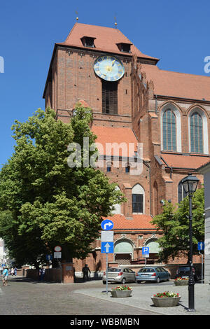 Cathédrale de Saint Jean Baptiste et saint Jean l'Évangéliste dans la vieille ville de Torun - Pologne. Banque D'Images