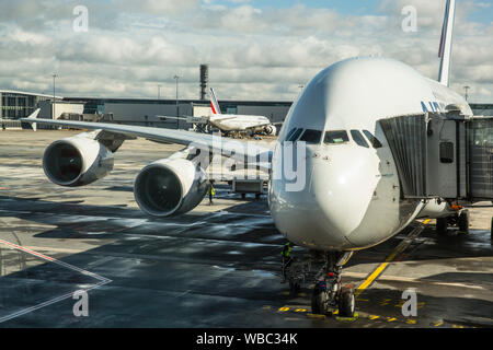 Les AVIONS D'AIR FRANCE À ROISSY AIRPORT Banque D'Images