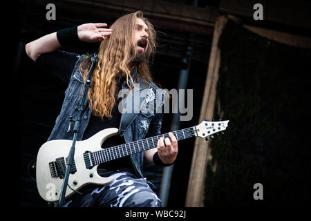 Trondheim, Norvège. 3e, juin 2018. Le groupe de heavy metal suédois Sabaton effectue un concert live au cours de la musique norvégienne Trondheim Rocks Festival 2018 à Trondheim. Ici le guitariste Chris Rorland est vu sur scène. (Photo crédit : Gonzales Photo - Tor Atle Kleven). Banque D'Images