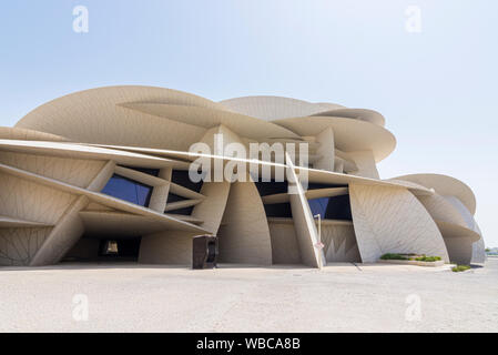 Le desert rose inspiré de repère architectural le Musée national du Qatar, Doha, Qatar Banque D'Images