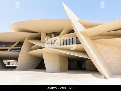 Le desert rose inspiré de repère architectural le Musée national du Qatar, Doha, Qatar Banque D'Images