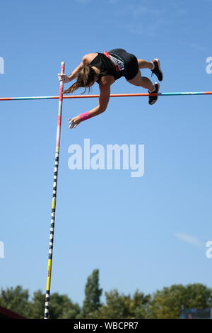 Birmingham, UK. Août 25, 2019. Elizabeth EDDEN de BIRCHFIELD HARRIES en action pendant la Perche femmes à l'Athlétisme britannique Muller Alexander Stadium, Birmingham, Angleterre Banque D'Images