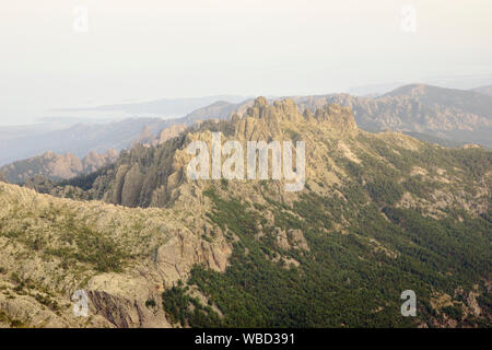 Bavella, vue depuis le Monte Incudine, France, Corse, GR20 Banque D'Images