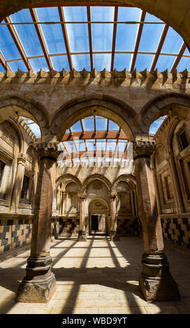 Turquie : le hall de cérémonie au milieu de harem d'Ishak Pasha Palace, semi-ruiné palais d'époque ottomane (1685-1784), célèbre palais historique Banque D'Images