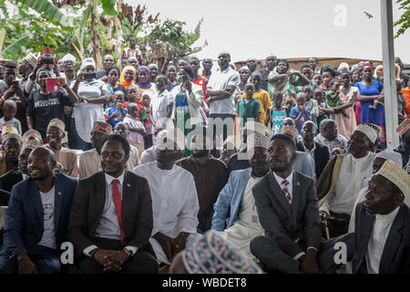 Bobi Wine à un événement de campagne à Gombe.Bobi Wine, dont le vrai nom est Robert Kyagulanyi, une popstar et leader de l'opposition, en vertu de la 'puissance', les gens de la campagne se fera sur l'Ouganda, Yoweri Museveni, président de longue date de l'élection en 2021. Banque D'Images