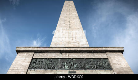 Des détails architecturaux de l'Édifice Wellington Testimonial obélisque dans le Phoenix Park de Dublin, Irlande sur une journée d'hiver Banque D'Images