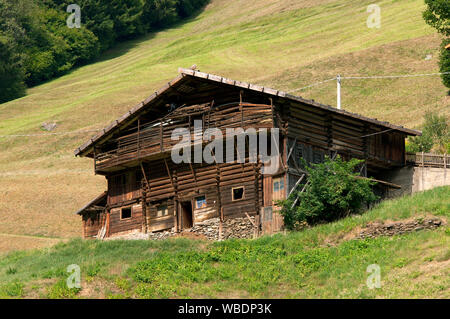 Vieille ferme en Val d'Ultimo (Ultental), Bolzano, Trentin-Haut-Adige, Italie Banque D'Images