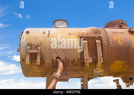 Salar de Uyuni Uyuni, Bolivie, région - août 7th, 2018 : Great Train cimetière. Cimetière de train dans le désert bolivien Banque D'Images