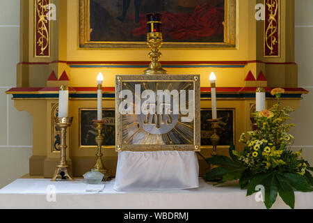 Le tabernacle de l'Eucharistie dans la Cathédrale de St Elisabeth (Svatej Alzbety Dom). Banque D'Images