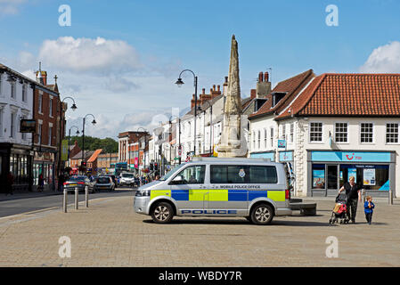 Place du marché et Gowthorpe, Selby, North Yorkshire, England UK Banque D'Images