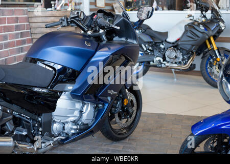 La Russie, Izhevsk - Août 23, 2019 : Moto Yamaha shop. Nouvelle moto à moto moderne store. Monde célèbre marque. Banque D'Images