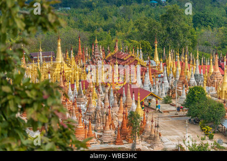 Le Shwe Dans Thein Buddhist Tempel Banque D'Images