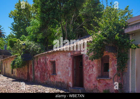 Colonia del Sacramento, Uruguay ; 2 Mars 2019 : Rue de sites dans la ville Colonia del Sacramento, site du patrimoine mondial Banque D'Images