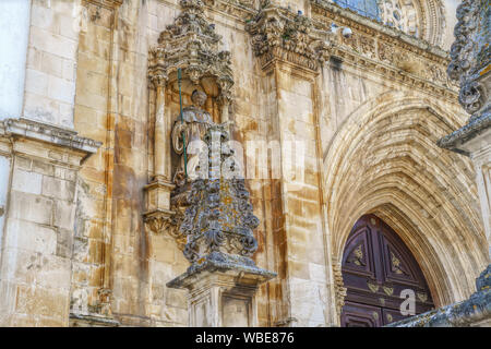 Détails de l'extérieur du monastère de Alcobaça, district de Leiria Portugal Le Monastère de Santa Maria d'Alcobaça (Alcobaca monastery) en Portu Banque D'Images