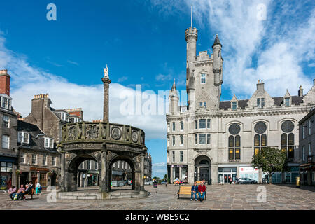 Le Mercat Cross square et dans l'Écosse Aberdeen Castlegate UK Banque D'Images