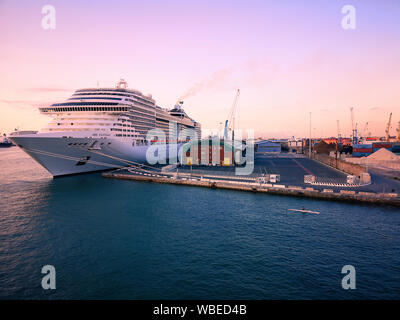 Livorno, Italie - 3 août 2019 : croisière de luxe navire amarré au port de Livourne, Italie. Banque D'Images