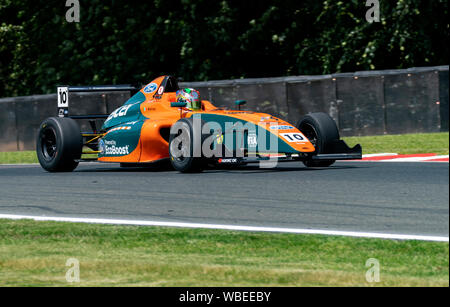 10 voiture conduite par Mariano Martinez, Fortec Motorsport, Oulton Park F4 Championship Banque D'Images