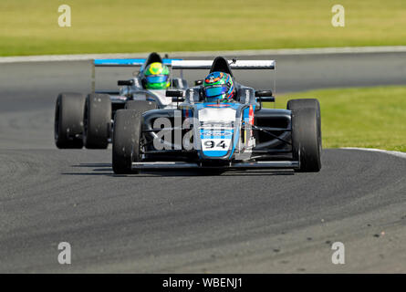 94 Voiture, chauffeur, Sebastian Alvarez, Double R Racing F4 Championship vendredi session 2 Banque D'Images