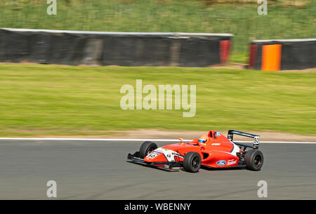 50 voiture pilote, Bart Horston, Arden Motorsport, F4 Championship vendredi session 2 Banque D'Images