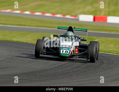 18 Voiture, chauffeur, Reema Juffali, Double R, F4 Championship vendredi session 2 Banque D'Images