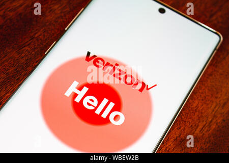 Samsung Note 10 5g montrant le logo verizon Banque D'Images