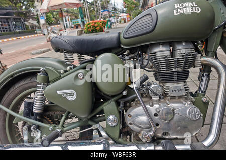 Moto Royal Enfield. Classic 500 efi . Construit à l'origine British et maintenant faites en Inde Banque D'Images