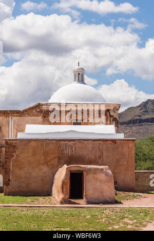 Arrière de l'église à la mission de San José de Tumacácori. Banque D'Images