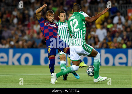 Barcelone, Espagne. Août 26, 2019. Barcelone, Espagne - 25 août : Rafinha Alcantara du FC Barcelone dans le match de la Liga entre le FC Barcelone et Real Betis au Camp Nou le 25 août 2019 à Barcelone, Espagne. (Photo de David Ramirez/Pacific Press) Credit : Pacific Press Agency/Alamy Live News Banque D'Images