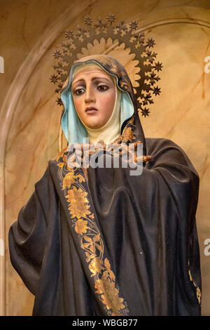 Église de La Merced , La Havane, Cuba, 20 nov., 2017 - Mère Marie statue en l'église catholique Banque D'Images