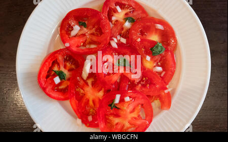 Salade de tomates Banque D'Images