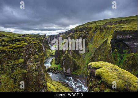 Fjadrargljufur Canyon dans le sud-est de l'Islande Banque D'Images