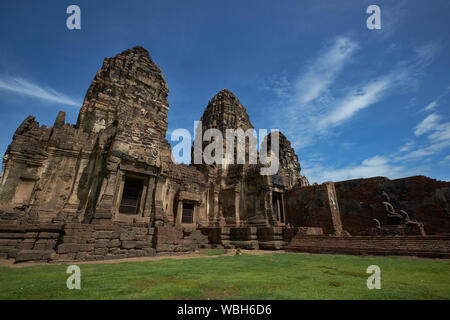 L'impressionnant temple Khmer era, Phra Prang Sam Yod, à Lopburi, Thaïlande. Banque D'Images