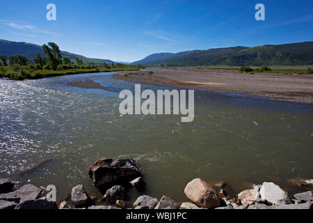 Soda Butte Creek et de la rivière Lamar Lamar Valley Parc National de Yellowstone USA Juin 2015 ParkWyoming Banque D'Images